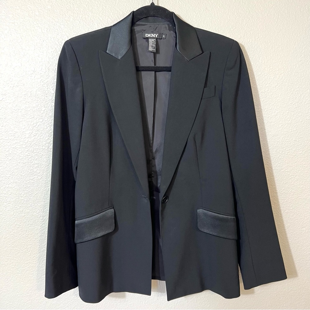 DKNY Black Blazer with Silk Accents Women Sz 6